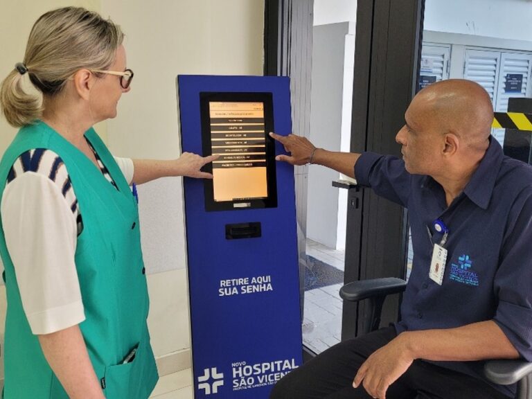 Voluntários dedicam tempo e carinho ao Hospital São Vicente