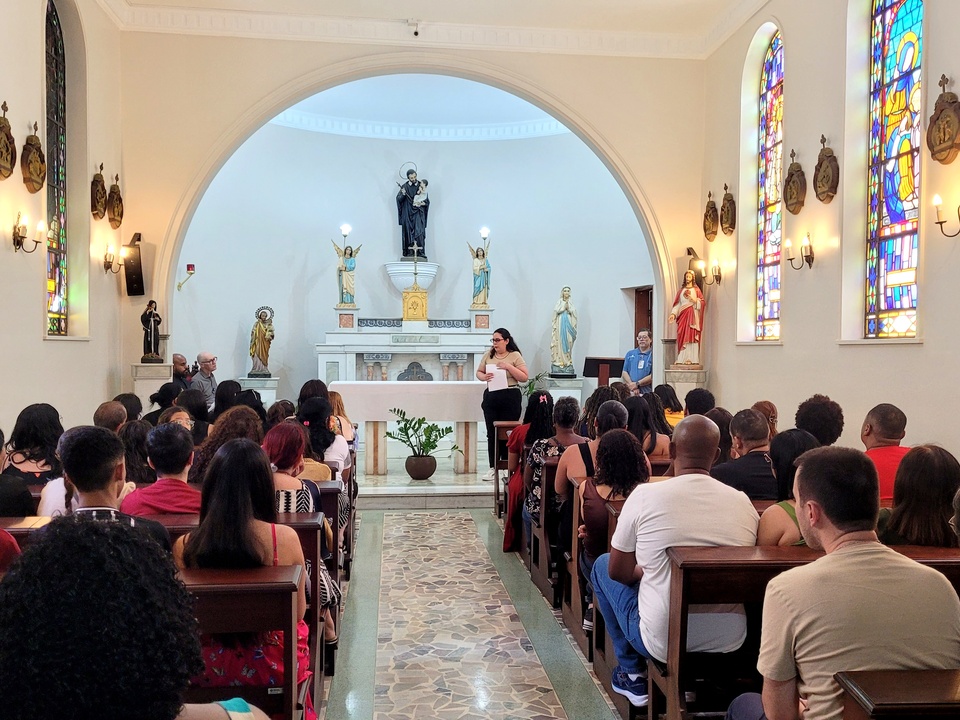 Raíssa agradece ato de amor de familiares presentes na celebração